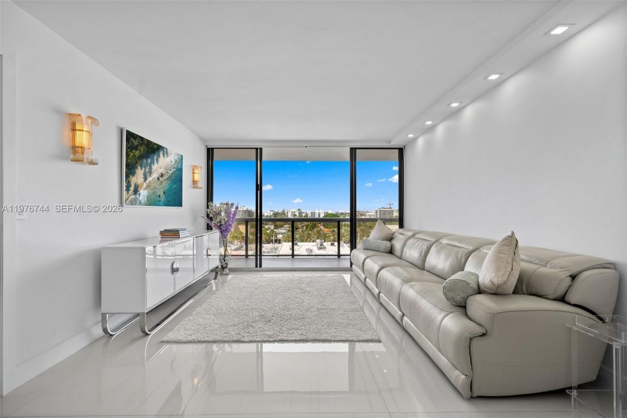 9455 Collins Ave, Unit 703, Surfside, FL 33154 Photo