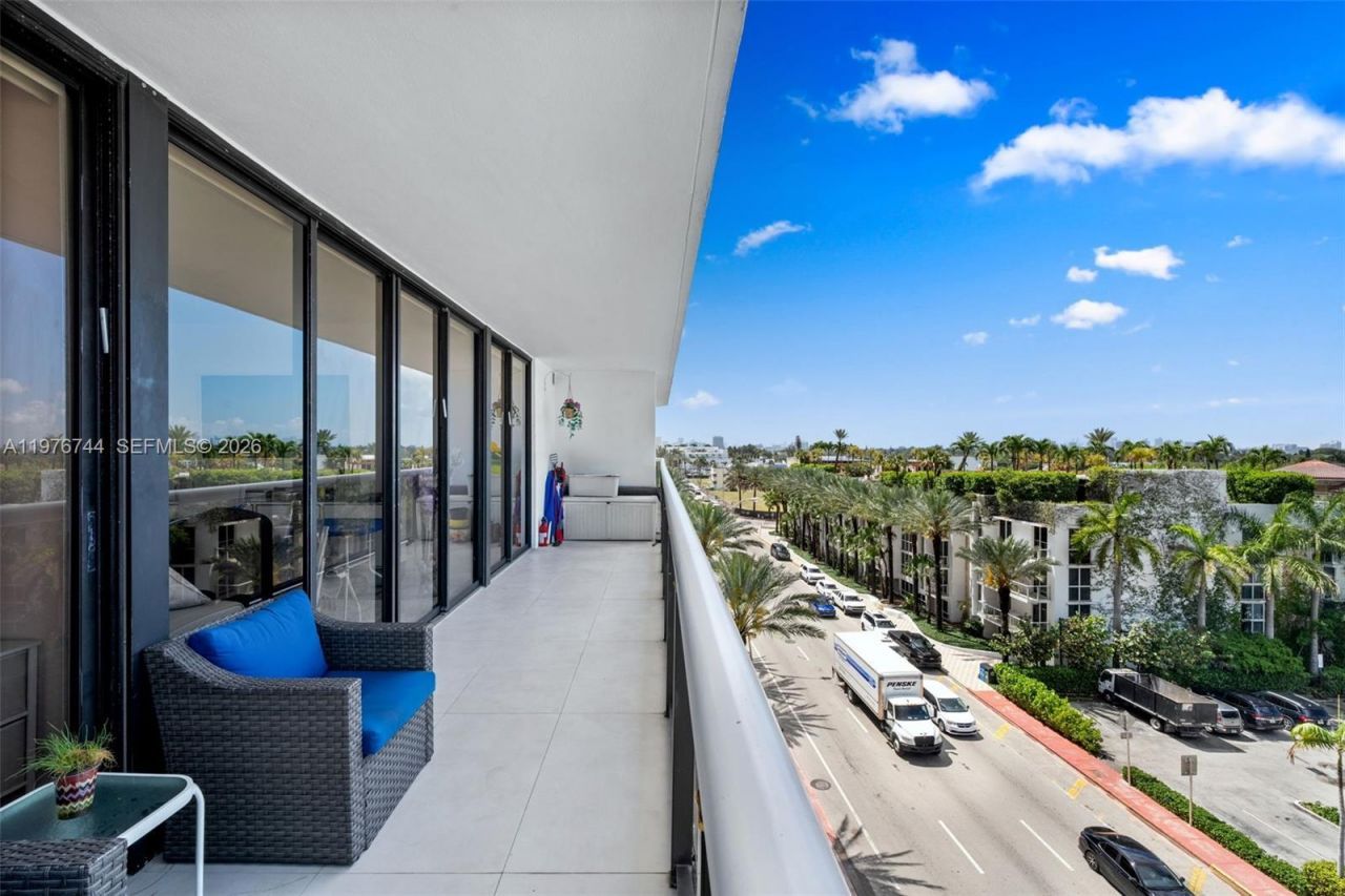 9455 Collins Ave, Unit 703, Surfside, FL 33154 Photo