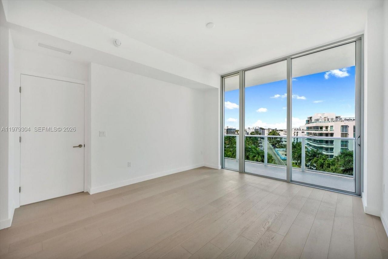 9201 E Bay Harbor Dr, Unit 710, Bay Harbor Islands, FL 33154 Photo