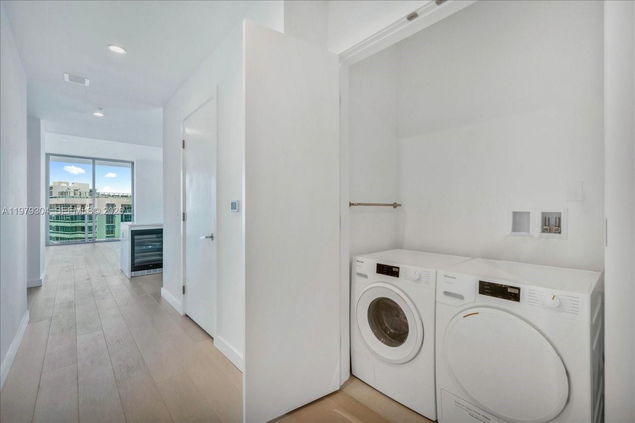 9201 E Bay Harbor Dr, Unit 710, Bay Harbor Islands, FL 33154 Photo