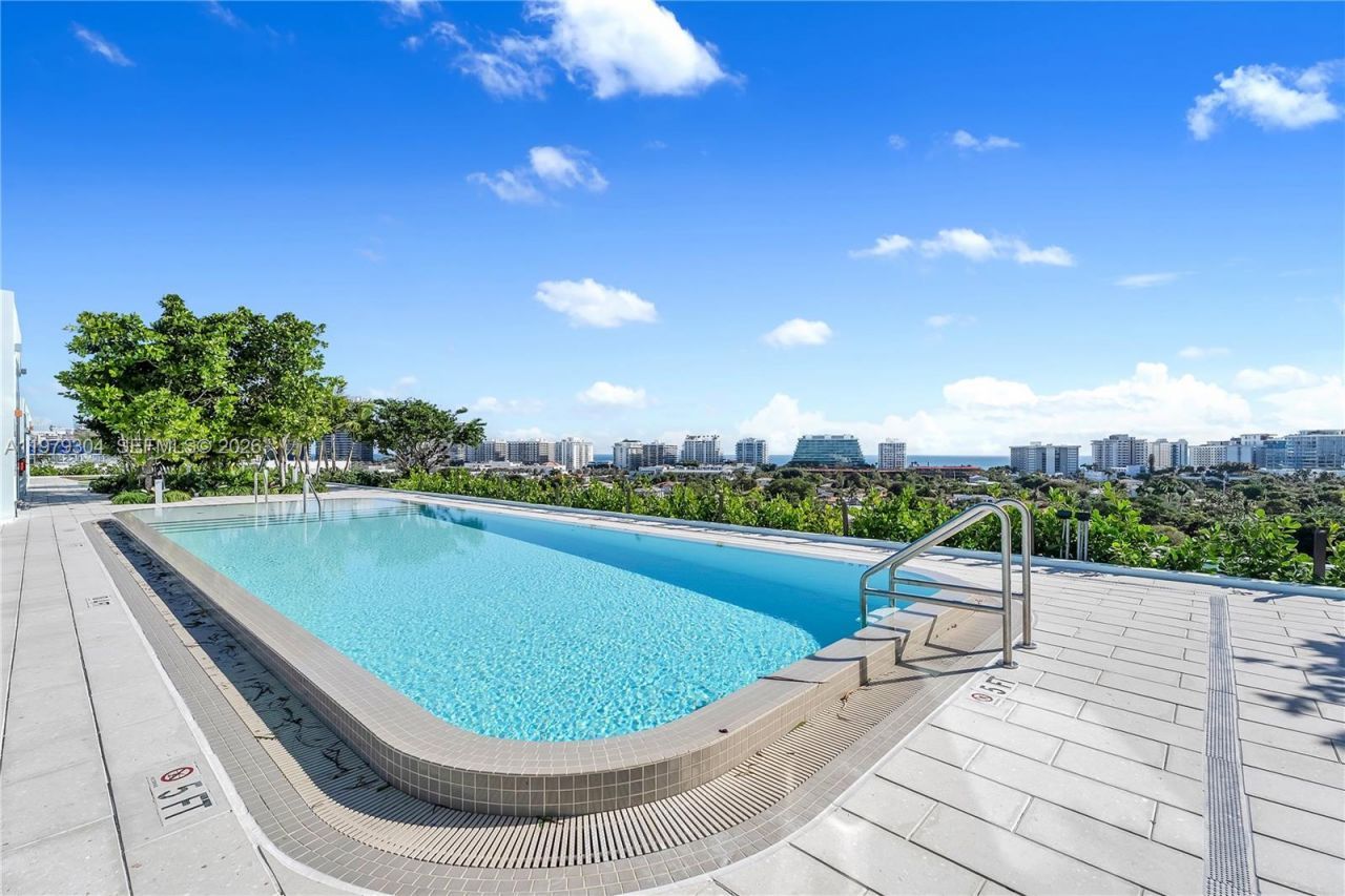 9201 E Bay Harbor Dr, Unit 710, Bay Harbor Islands, FL 33154 Photo