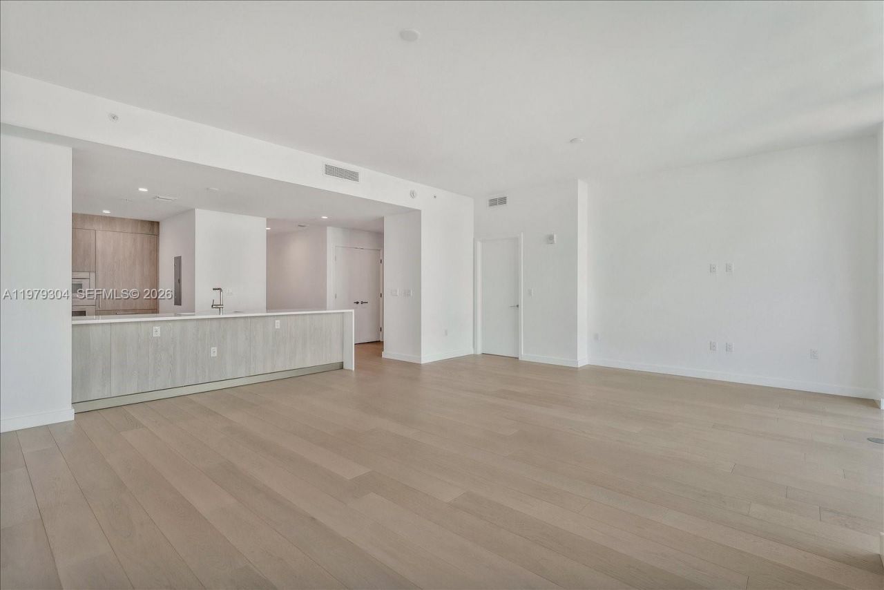 9201 E Bay Harbor Dr, Unit 710, Bay Harbor Islands, FL 33154 Photo