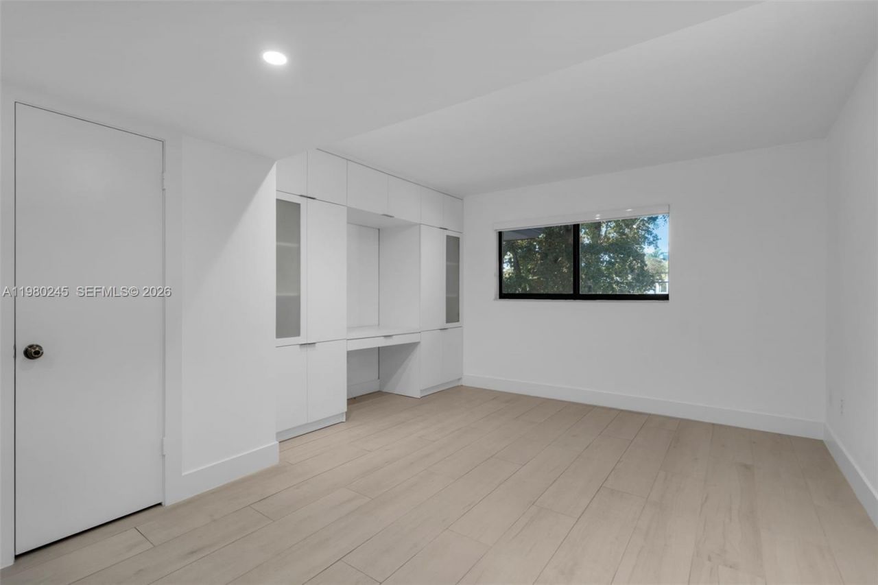 5750 Turin St , Unit 206, Coral Gables, FL 33146 Photo