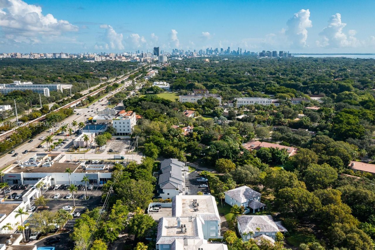 5750 Turin St , Unit 206, Coral Gables, FL 33146 Photo