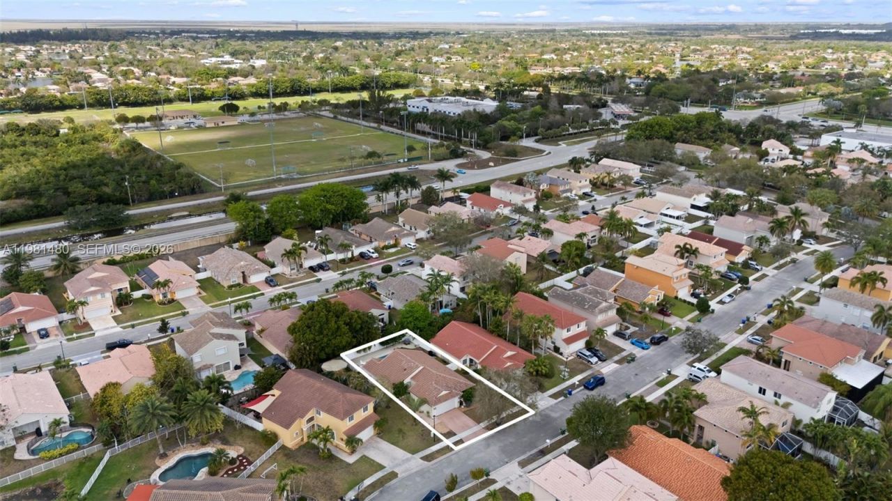 334 SW 194th Ave , Pembroke Pines, FL 33029 Photo