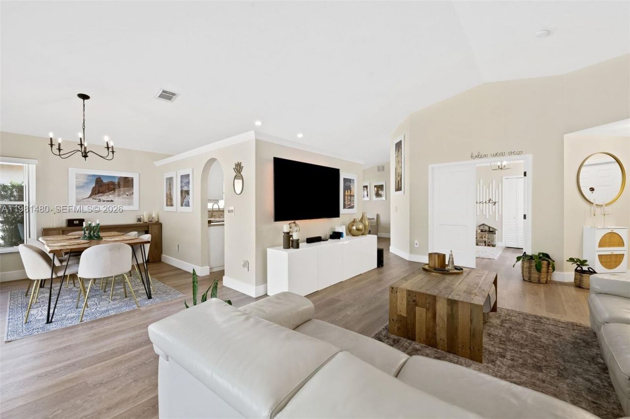 334 SW 194th Ave, Pembroke Pines, FL 33029 Photo