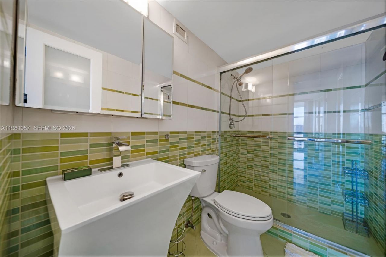 2017 S Ocean Dr , Unit 1502, Hallandale Beach, FL 33009 Photo