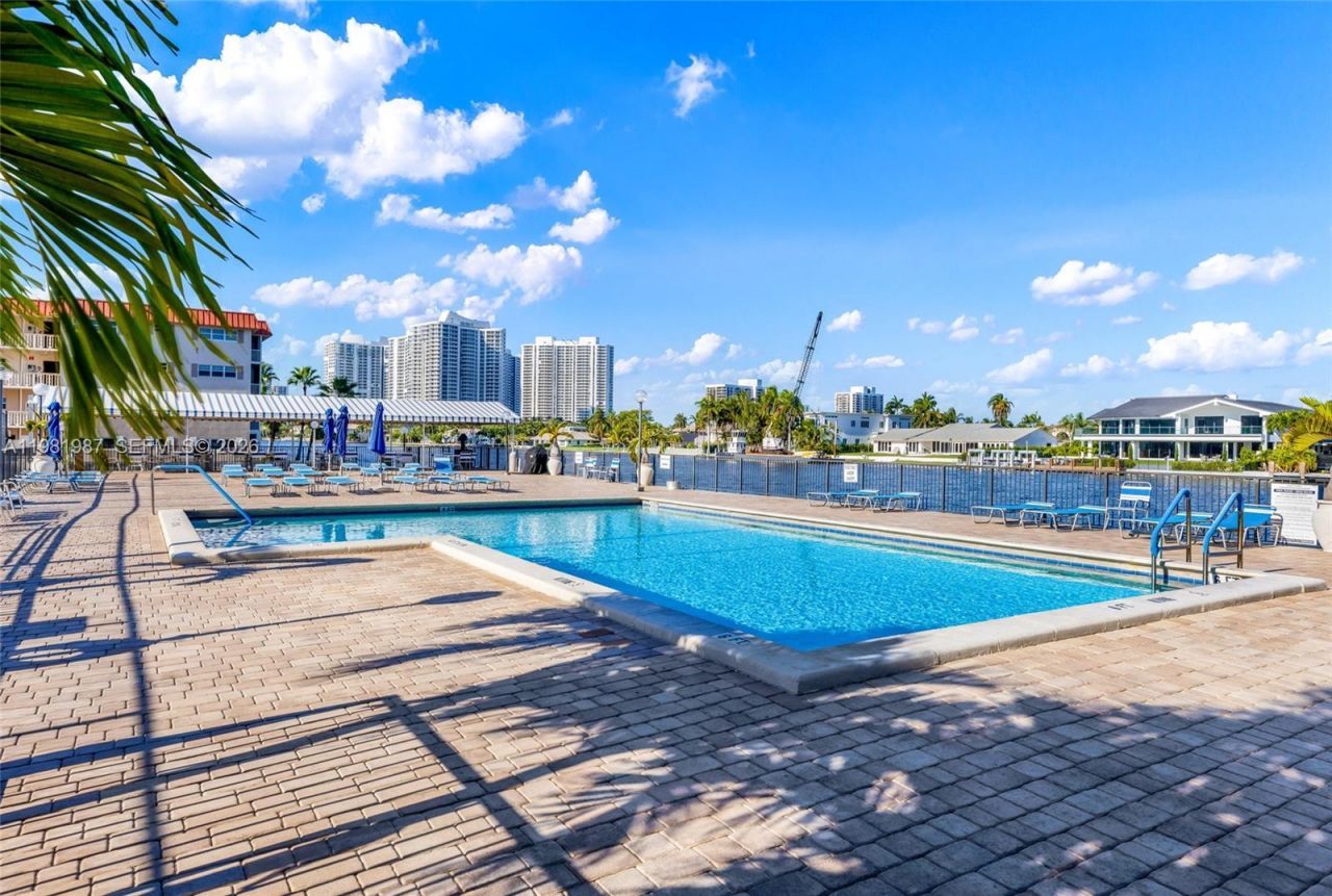 2017 S Ocean Dr , Unit 1502, Hallandale Beach, FL 33009 Photo