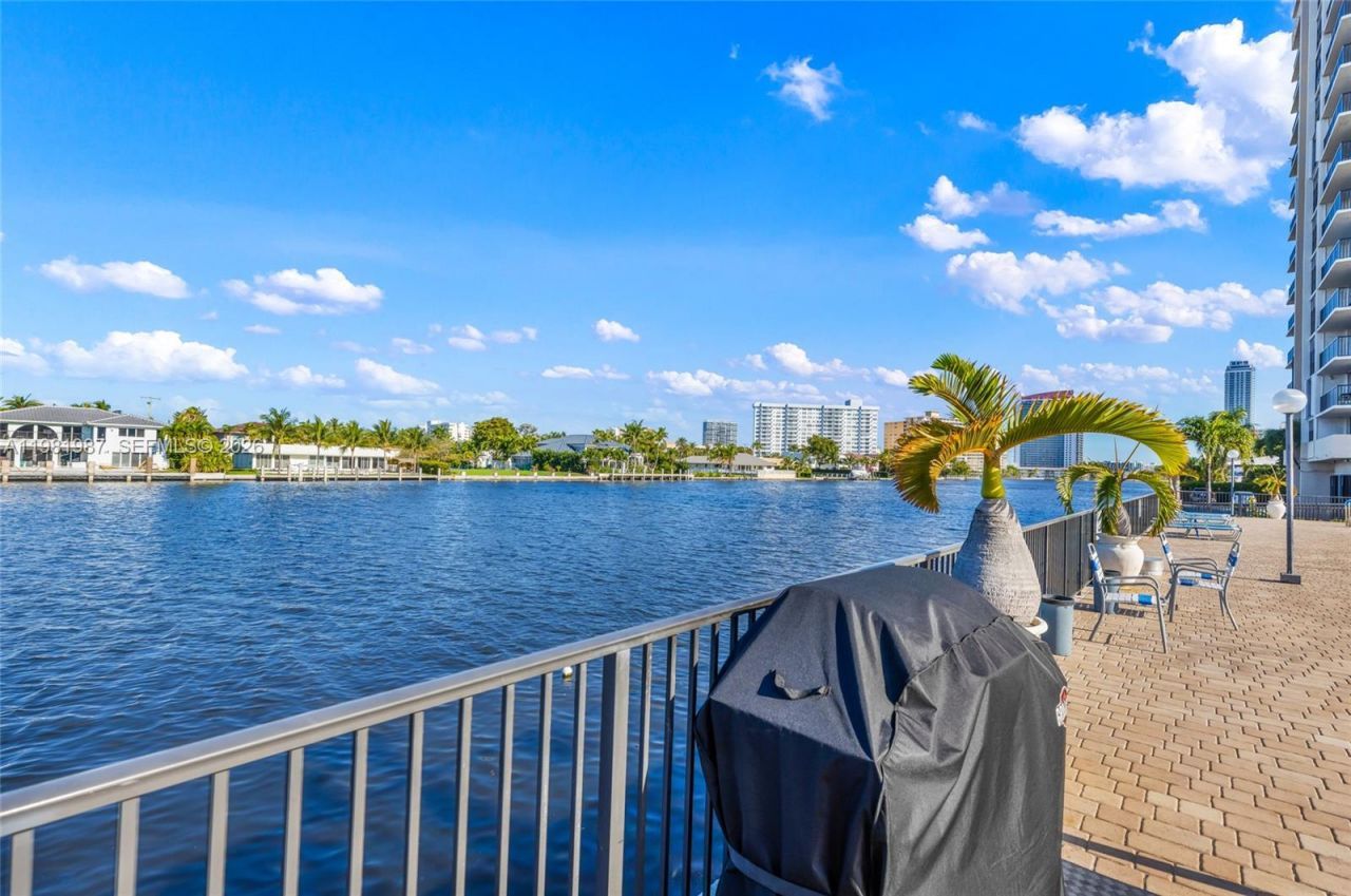 2017 S Ocean Dr , Unit 1502, Hallandale Beach, FL 33009 Photo