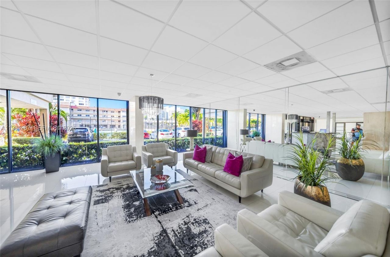 2017 S Ocean Dr , Unit 1502, Hallandale Beach, FL 33009 Photo