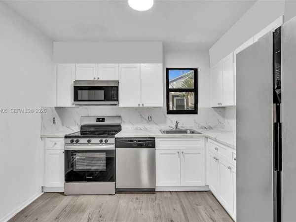 118 NW 44th St, Unit 2, Miami, FL 33127