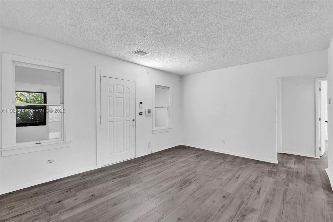 118 NW 44th St, Unit 2, Miami, FL 33127 Photo