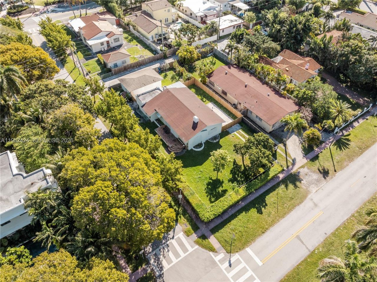 1255 Lenox Ave , Miami Beach, FL 33139 Photo