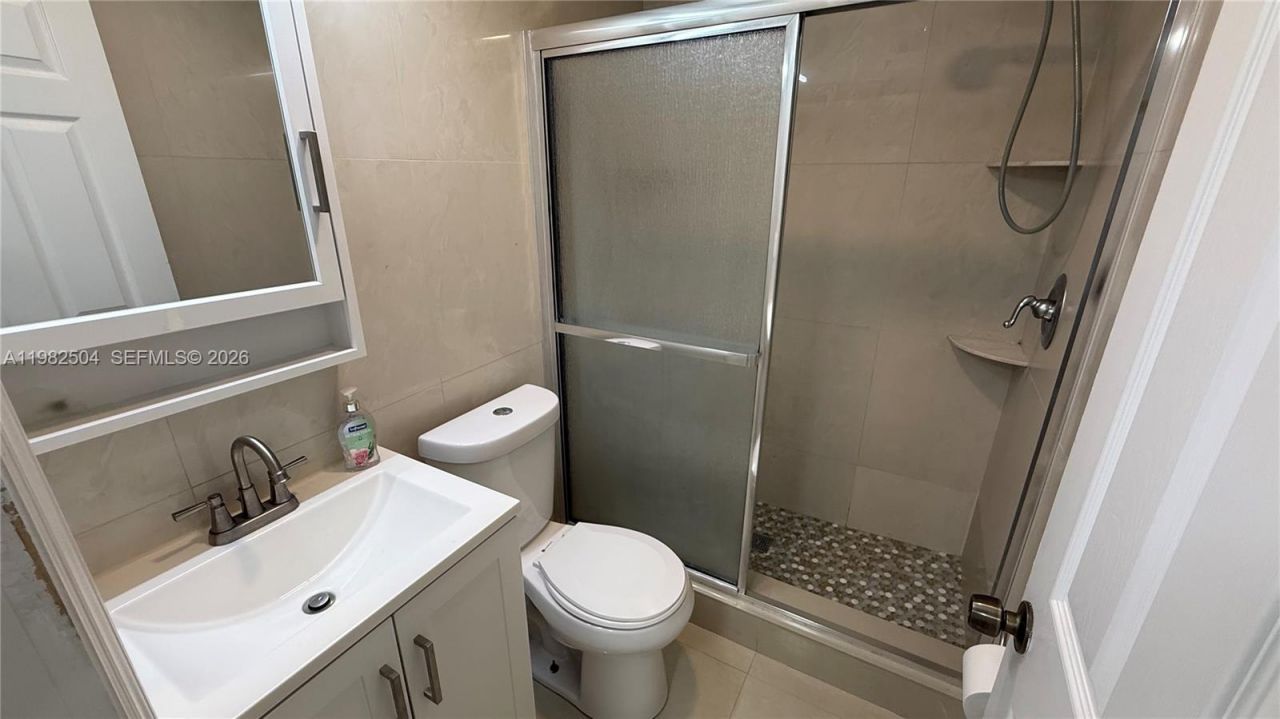 1814 Thomas St, Unit East Rear, Hollywood, FL 33020 Photo