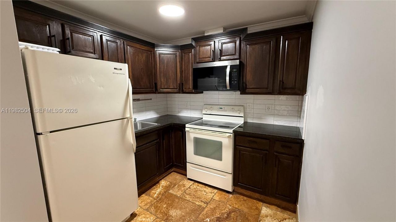 1814 Thomas St, Unit East Rear, Hollywood, FL 33020 Photo