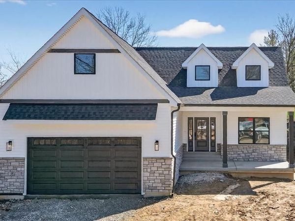 15308 Batesville Court , Chesterfield, MO 63017