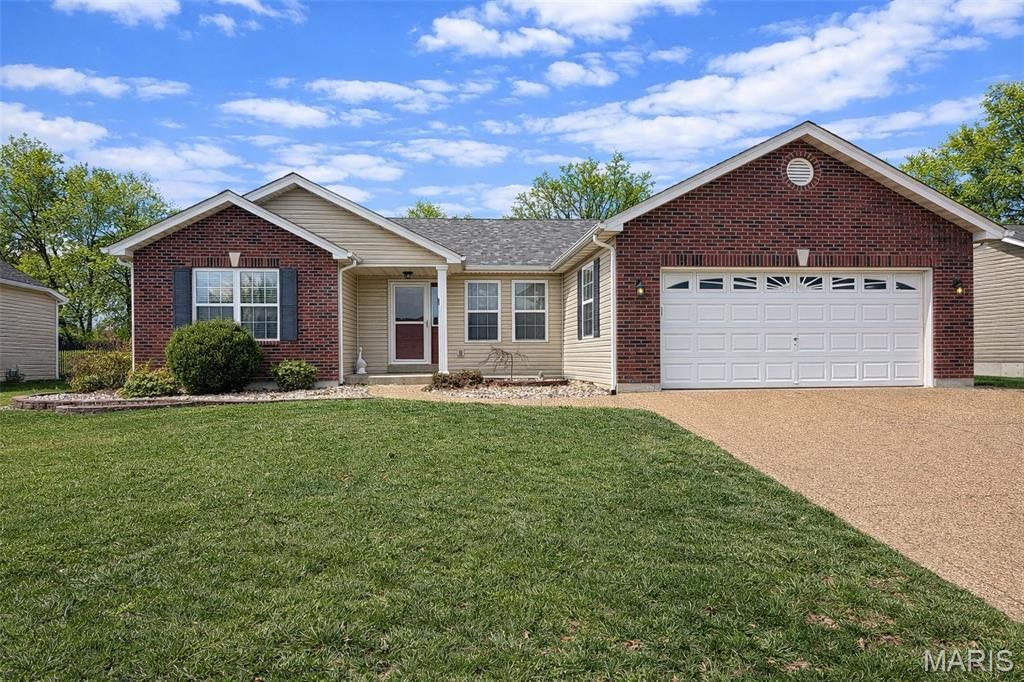 235 Hunters Chase Street, Winfield, MO 63389 Main Photo