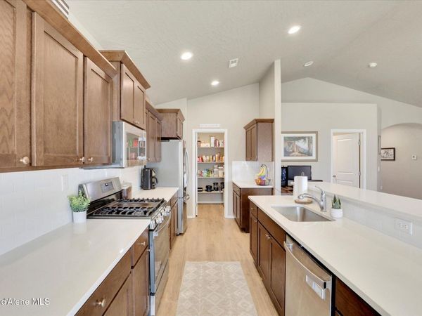 5994 W Alliance ST, Rathdrum, ID 83858