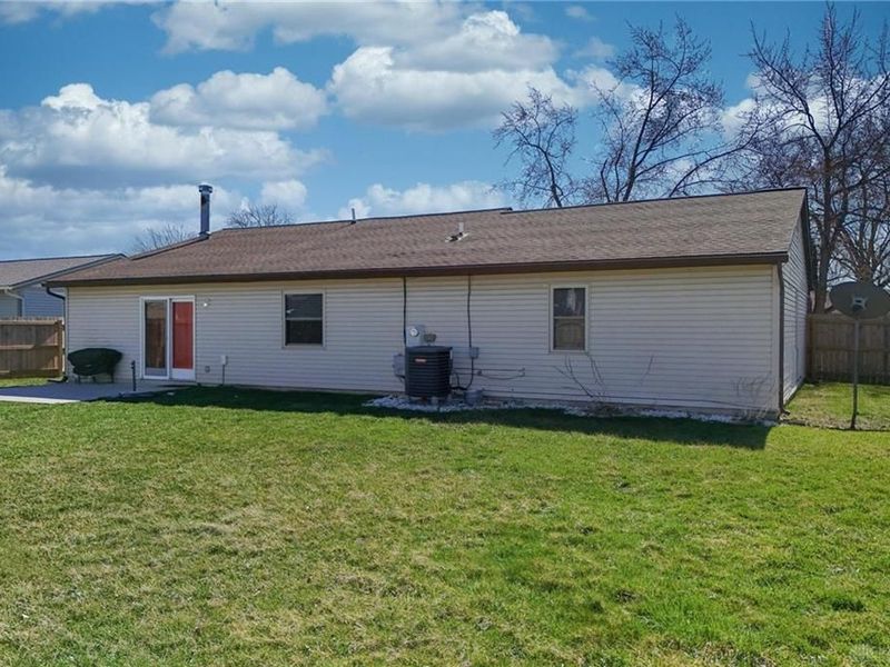 1031 Meadowrun Road, Englewood, OH 45322 Photo 32