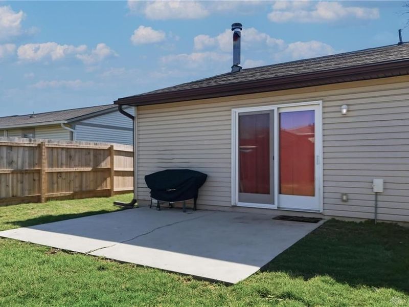 1031 Meadowrun Road, Englewood, OH 45322 Photo 33