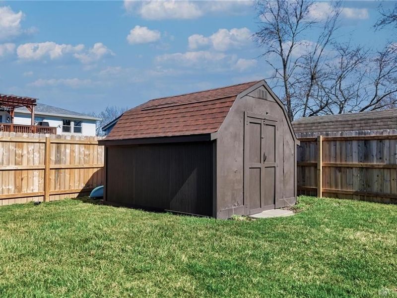 1031 Meadowrun Road, Englewood, OH 45322 Photo 34