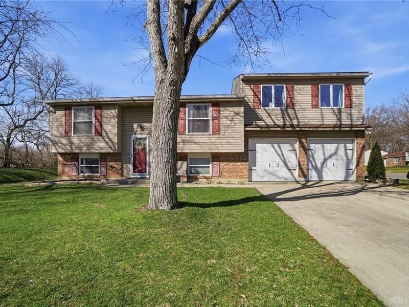 100 Fitchburg Farm Drive, Union, OH 45322 Photo 2