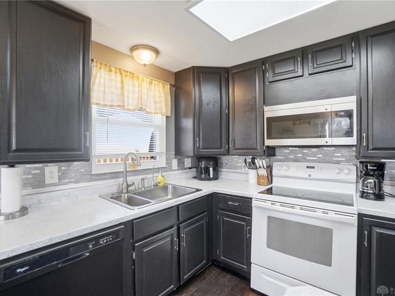 100 Fitchburg Farm Drive, Union, OH 45322 Photo 24