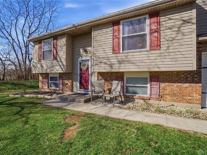 100 Fitchburg Farm Drive, Union, OH 45322 Photo 6