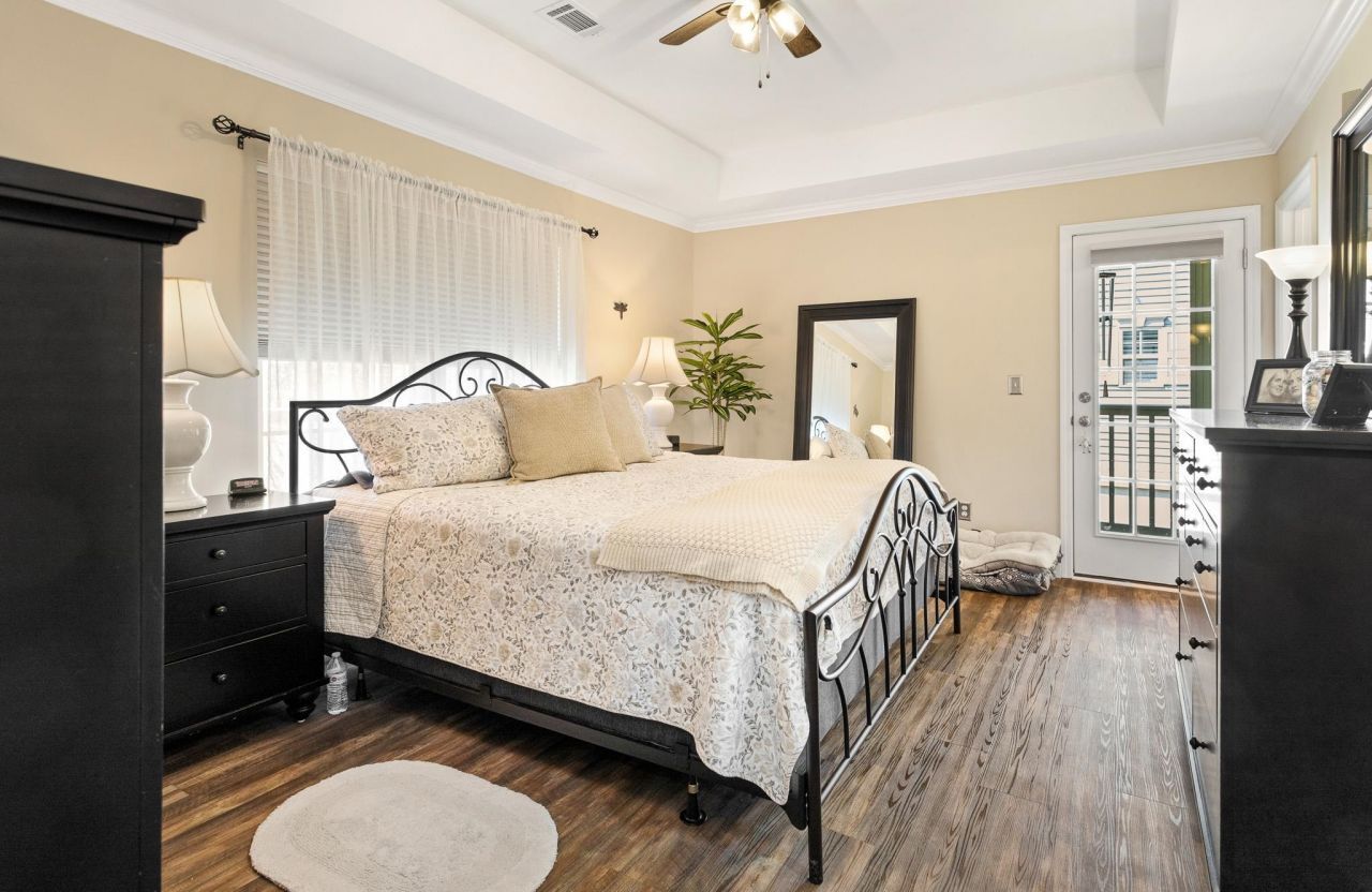 104 Knightbury Ct. Photo 14