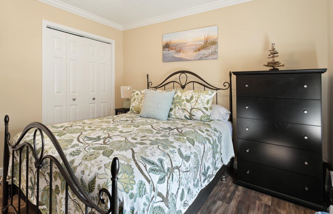 104 Knightbury Ct. Photo 21