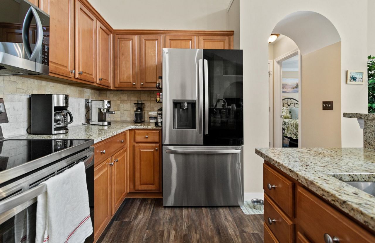 104 Knightbury Ct. Photo 8