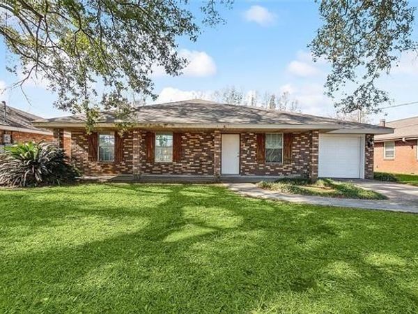 402 BARTON Avenue , Luling, LA 70070