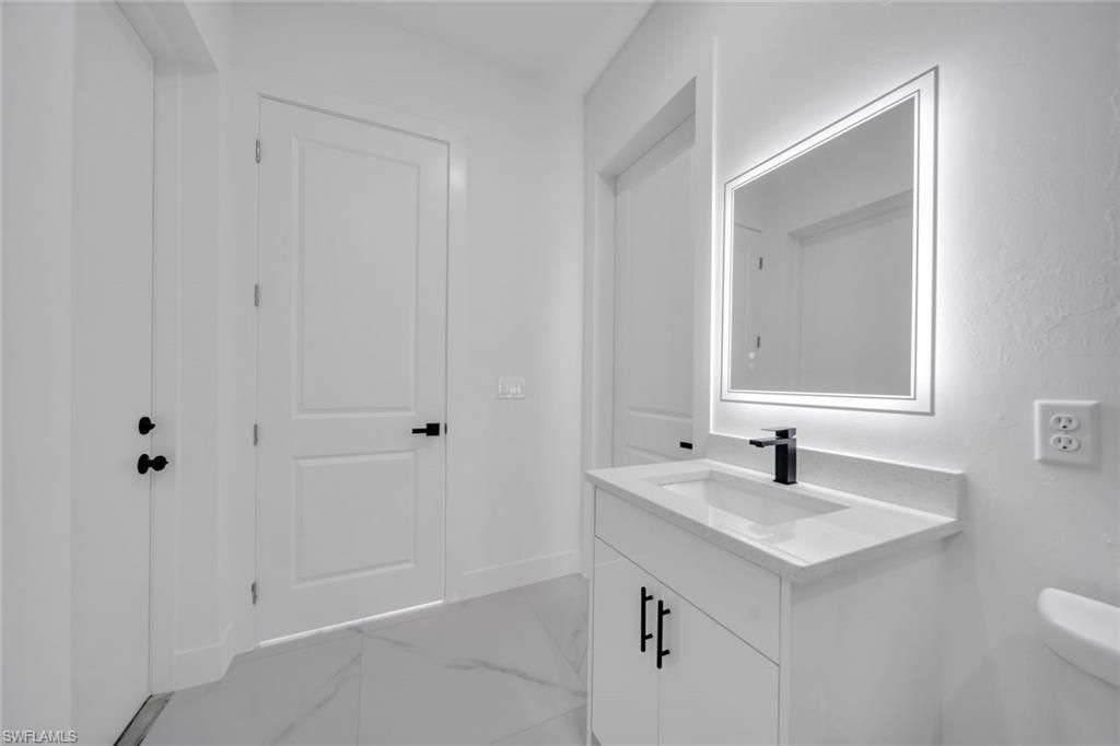 635 Summit Ave S, Lehigh Acres, FL 33974 Photo