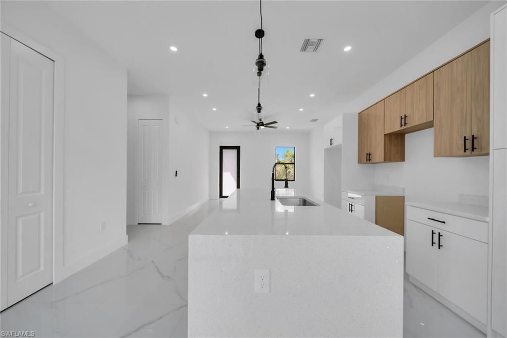 635 Summit Ave S, Lehigh Acres, FL 33974 Photo
