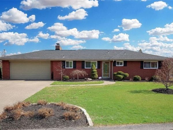 8 Hickory Grade Rd, Cecil, PA 15321