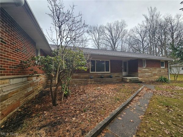 3015 Rockefeller Road , Willoughby Hills, OH 44092
