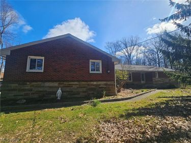 3015 Rockefeller Road, Willoughby Hills, OH 44092