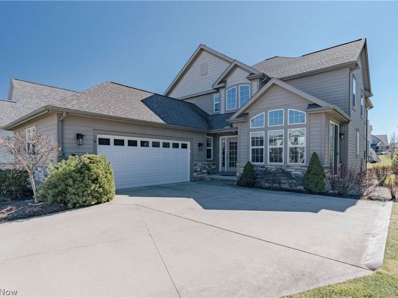 3900 Matisse Circle, Pepper Pike, OH 44124 Photo 1