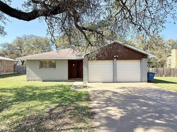 5628 Wagon Train RD , Austin, TX 78749