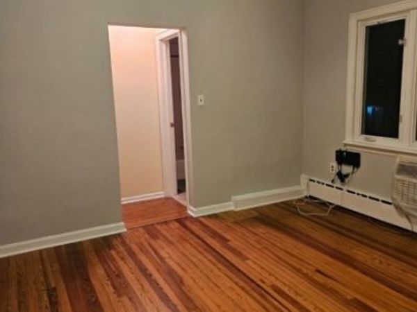 653 New York Ave, Lyndhurst, NJ 07071