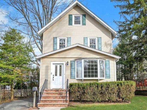 82 Blauvelt Ave, Dumont, NJ 07628