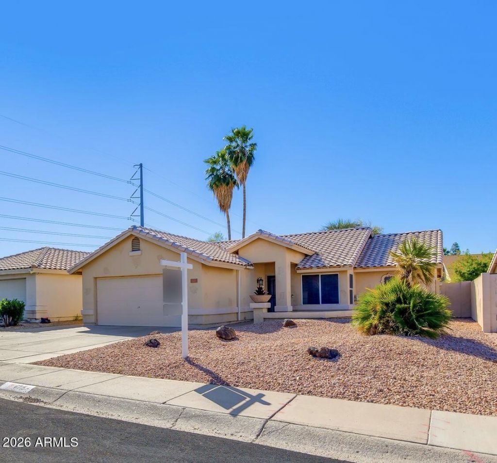 6715 W Cherry Hills Drive, Peoria, AZ 85345 Main Photo