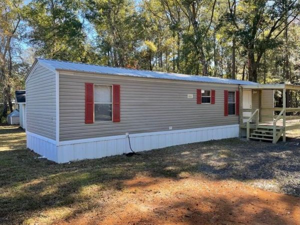 51 Carroll Circle, Ponce De Leon, FL 32455