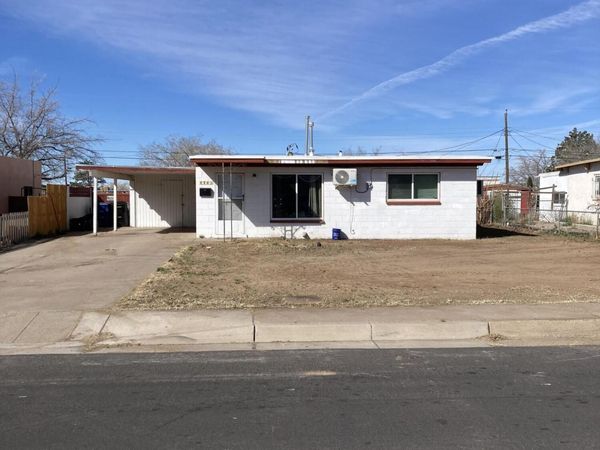 2705 Georgia Street NE, Albuquerque, NM 87110