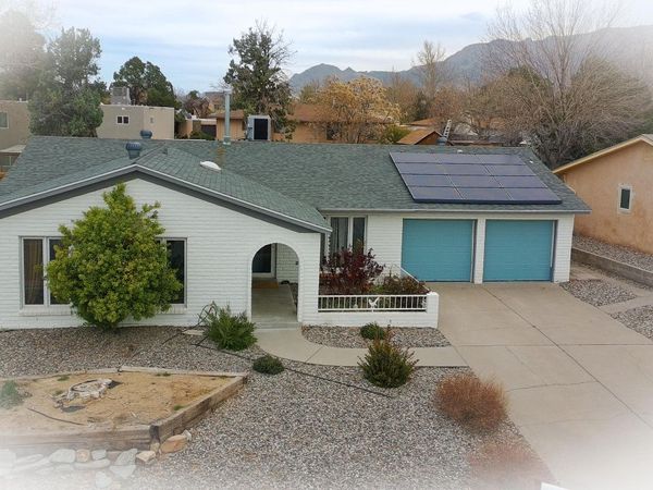 6429 Louise Place NE, Albuquerque, NM 87109