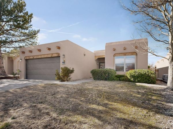 9623 Vista Casitas Drive NW, Albuquerque, NM 87114