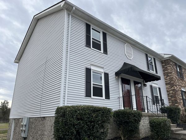 222 Edgewood Dr , Hendersonville, TN 37075