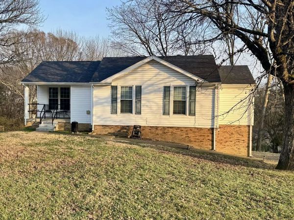 618 Debbie Dr , Hermitage, TN 37076