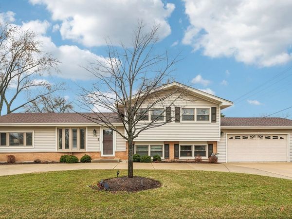 730 Lamorak Drive , Schaumburg, IL 60193