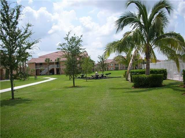 221 SW Palm Drive, Unit 305, Port Saint Lucie, FL 34986 Photo
